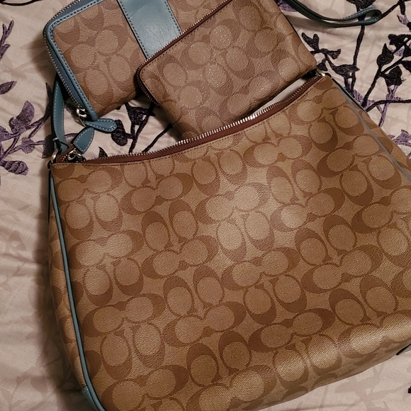 COACH HANDBAG AND WALLET - Picture 5 of 5